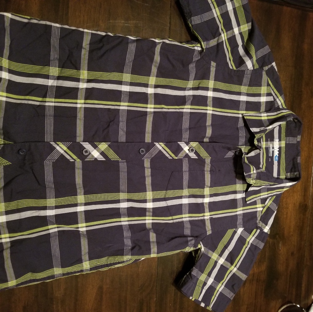 Hawk button up
